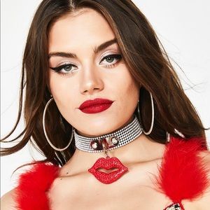 Lip bling bling choker